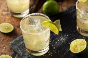 margaritas with lime